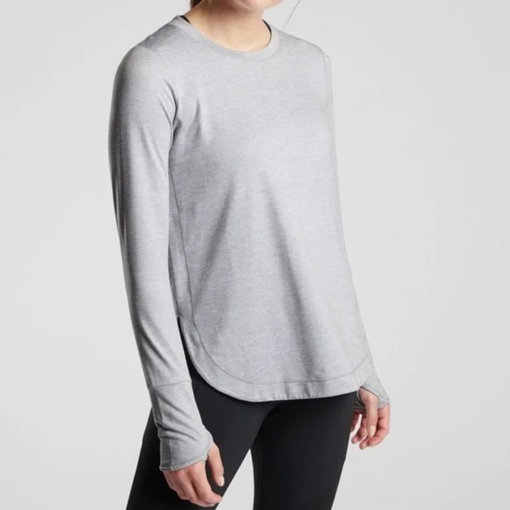 Athleta Uptempo Top Gray Long Sleeve Large Soft Workout Blouse Top Running